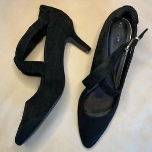 Rockport Comfort Sole Black Heels size 8.5